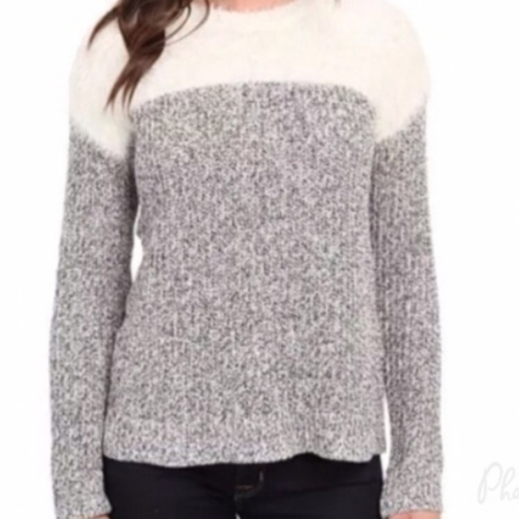 Vince Camuto Sweaters - Vince Camuto sweater
